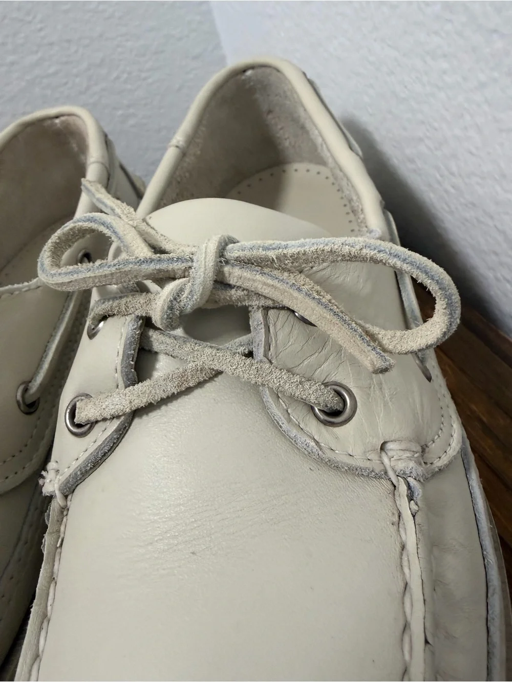 Sebago Docksiders Cream Leather Boat Shoes Loafers - Like New - Men’s 8